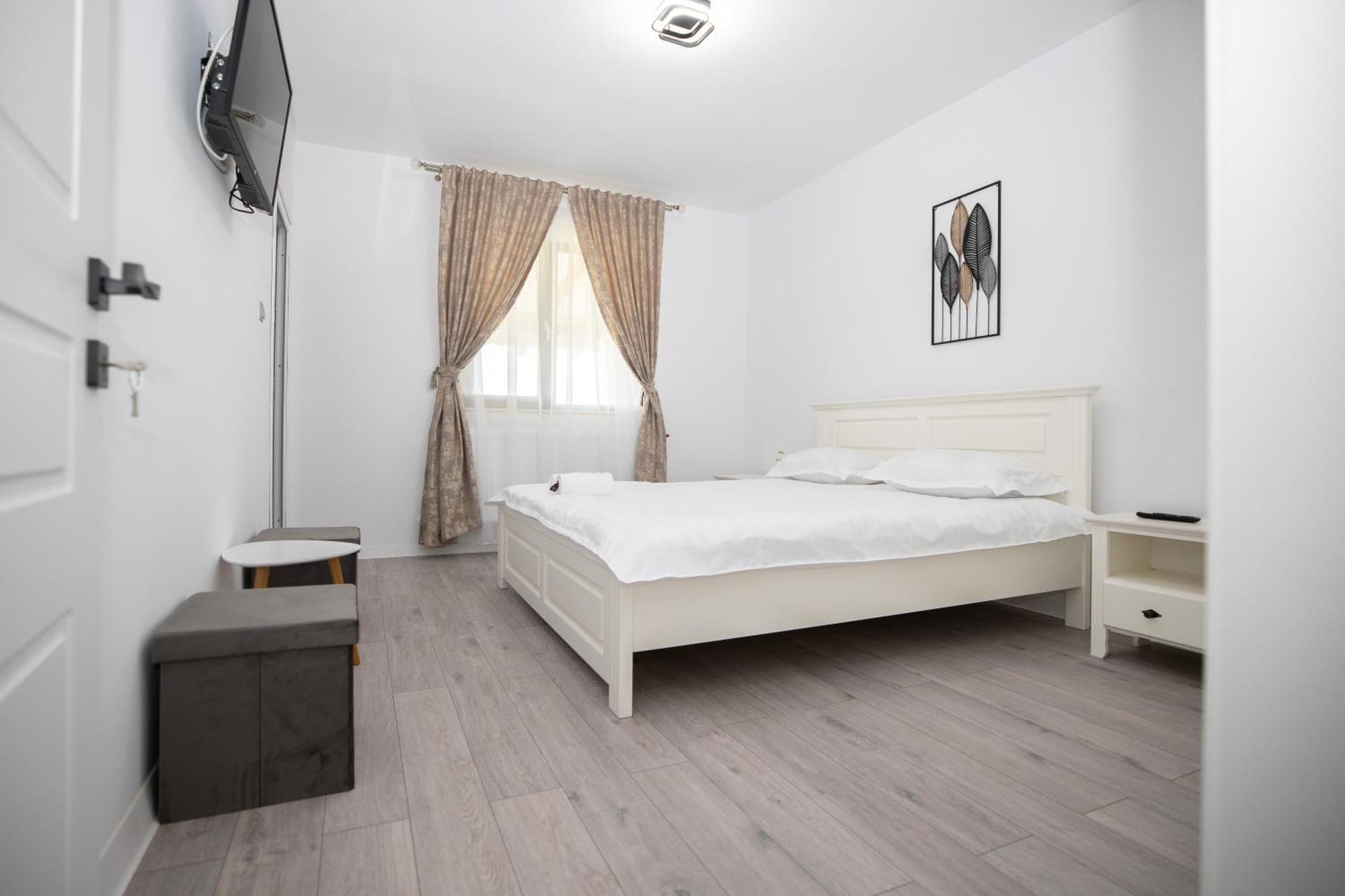Rem Garden Hotel Novaci-Straini Luaran gambar
